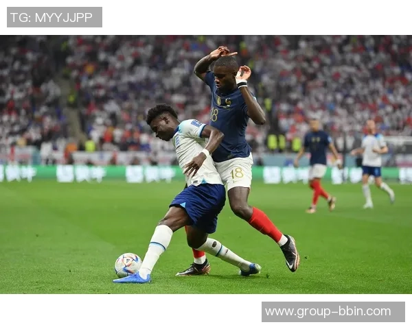 法媒报道曼联巴萨皇马争抢于帕拜仁仍在努力续约