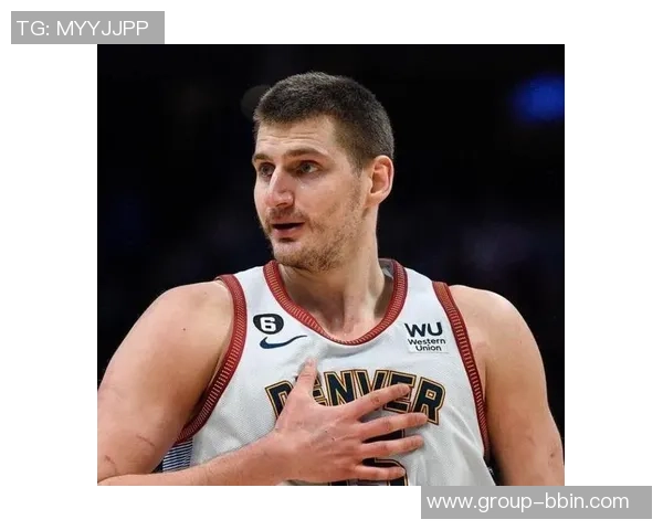 约基奇单节狂揽15分9板6助成自1996-97赛季以来首位球员