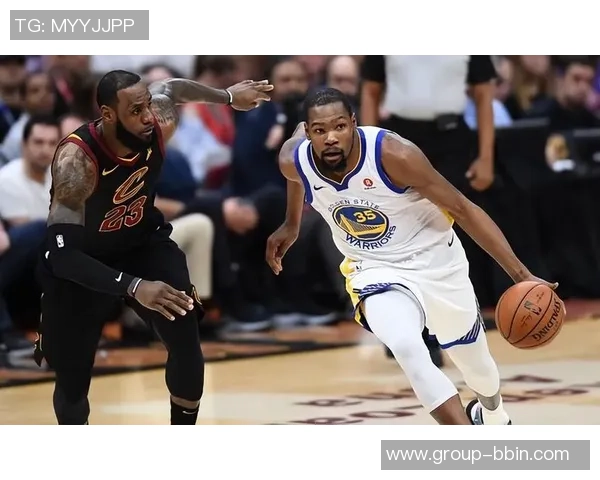 老詹好友揭秘杜兰特私信内容KD邀勒布朗回顾17年和18年三分球精彩瞬间